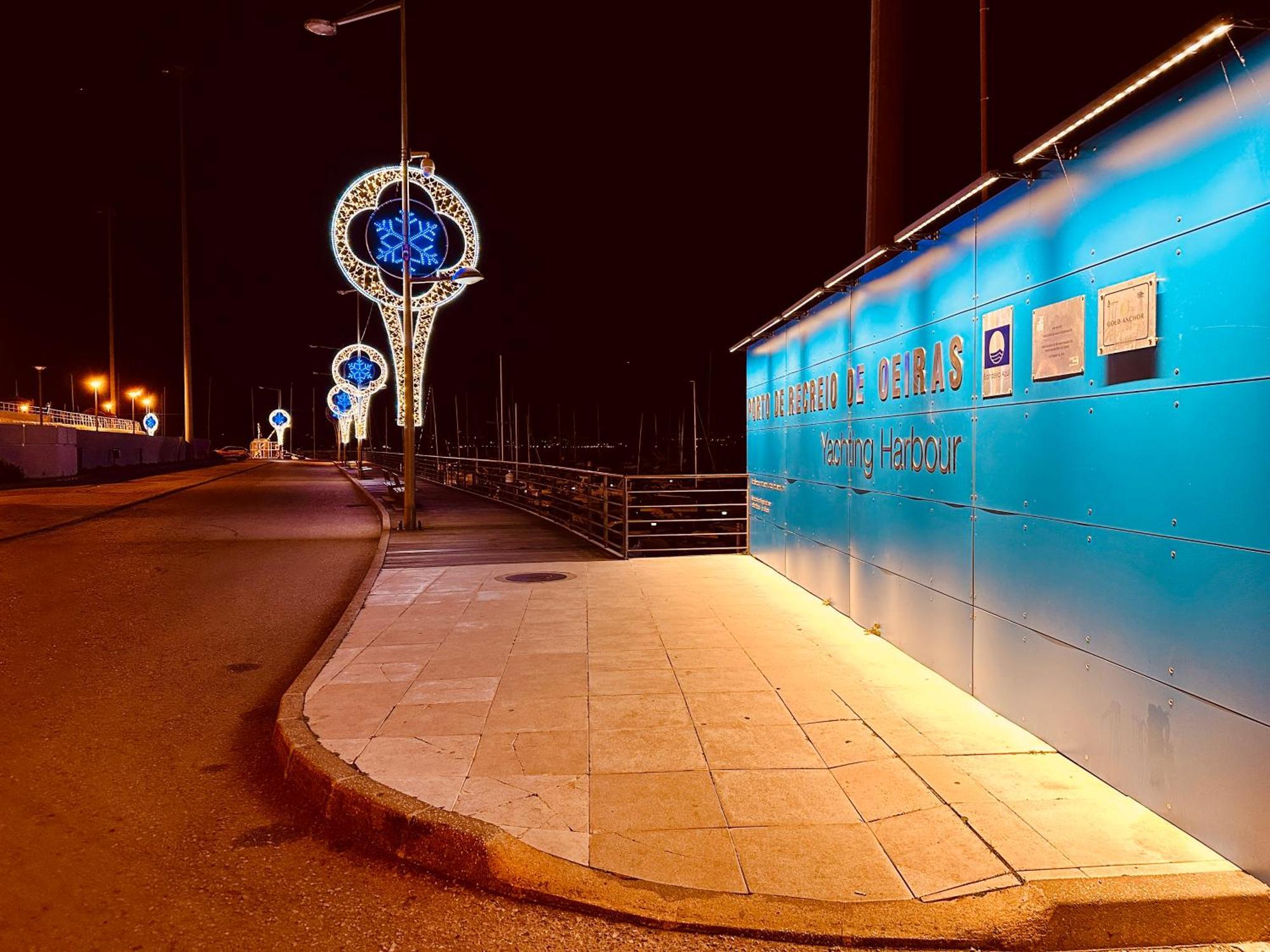 Sleep Aboard A Modern Sailboat In Oeiras Hotel Buitenkant foto